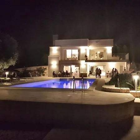 Matilda Con Piscina Vista Mare *